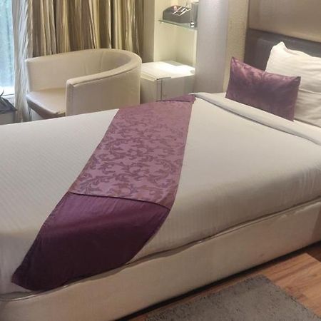 Ritu Ivy Hotel Колката Екстериор снимка