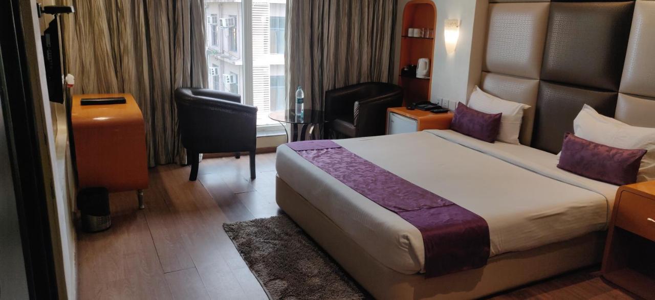 Ritu Ivy Hotel Колката Екстериор снимка