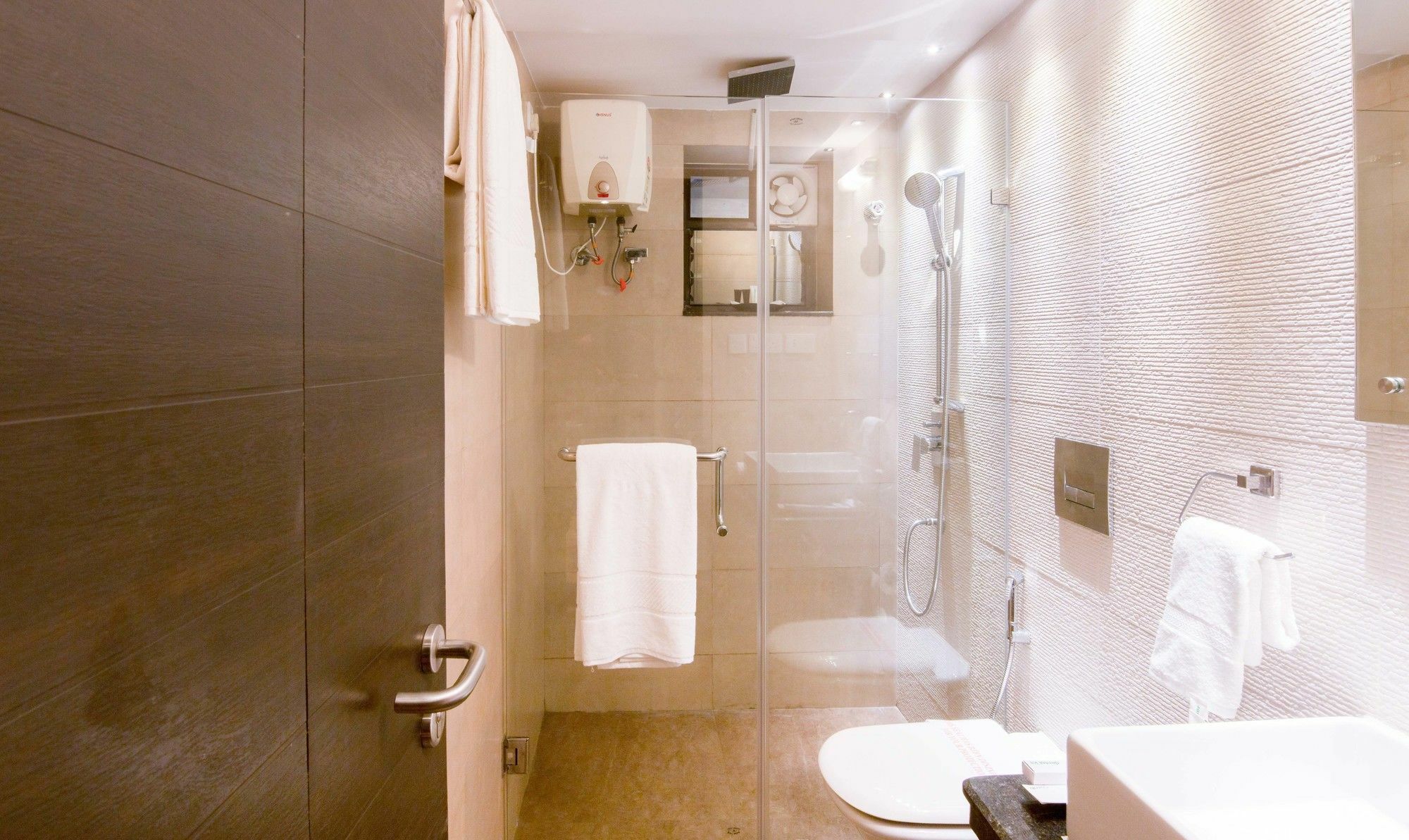 Ritu Ivy Hotel Колката Екстериор снимка