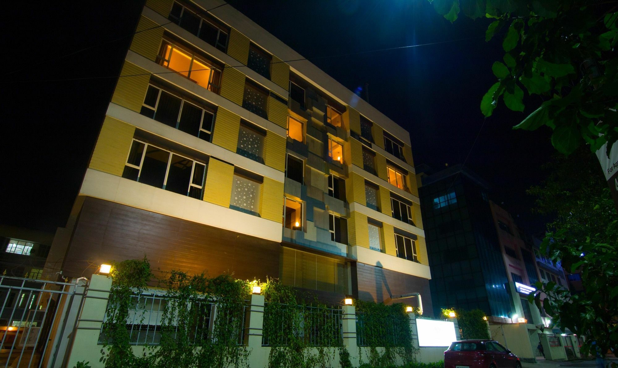 Ritu Ivy Hotel Колката Екстериор снимка