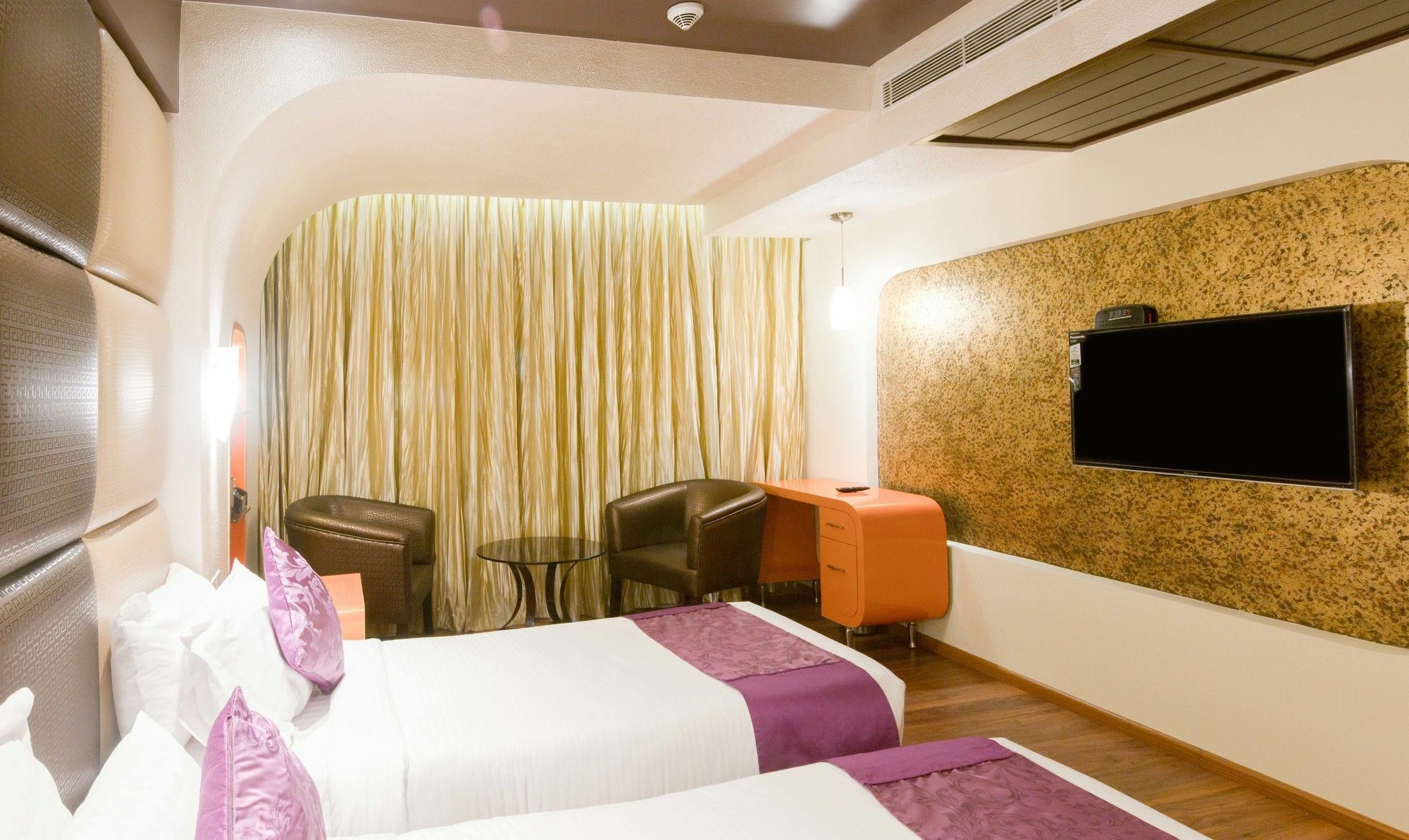 Ritu Ivy Hotel Колката Екстериор снимка