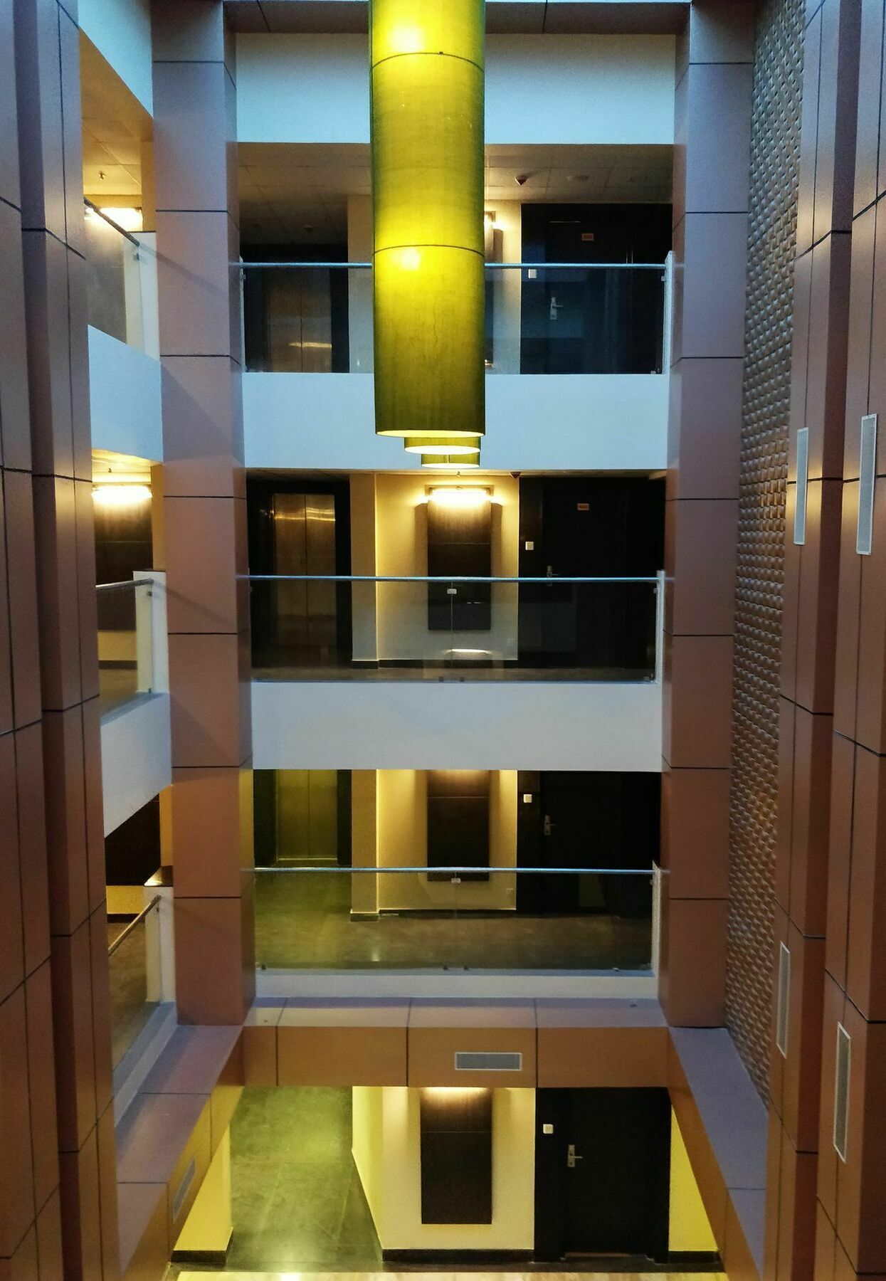 Ritu Ivy Hotel Колката Екстериор снимка
